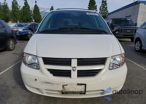 2005 Dodge Caravan Sxt z USA, uszkodzony, nr VIN 1D8GP45R45B241226